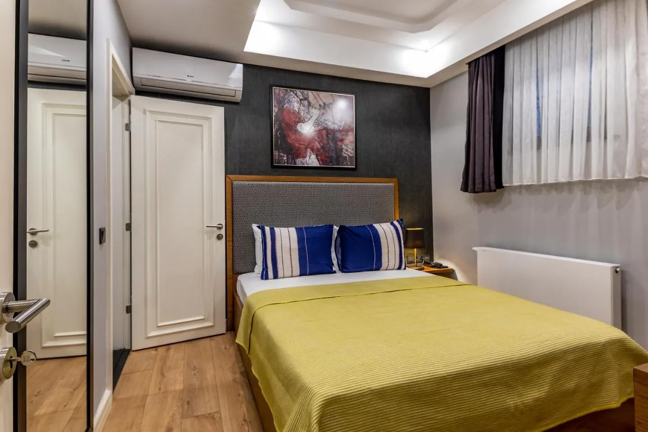 Sala Suites Istanbul 2*,